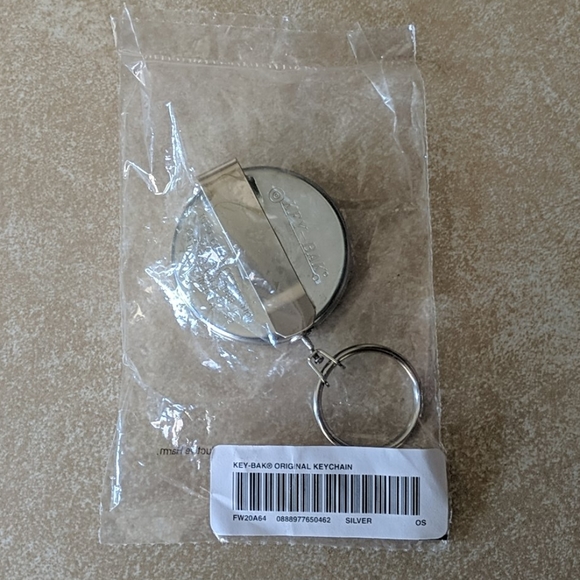 NWT Supreme Key-Back Original Retractable Keychain - Picture 4 of 4